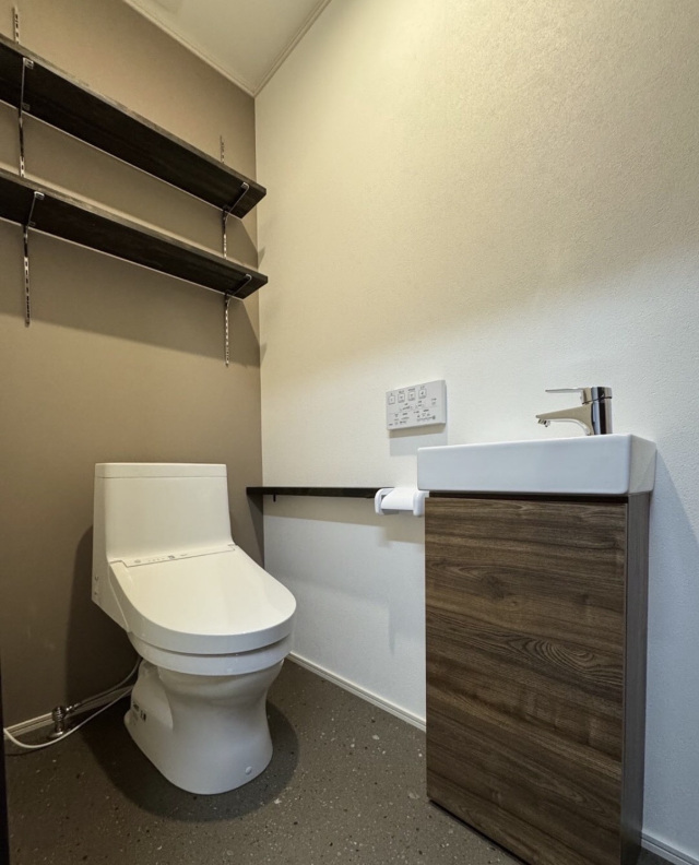 女子トイレ完成しました